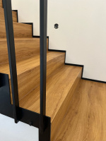 Bukoma schody z vinylu Parador Hluk